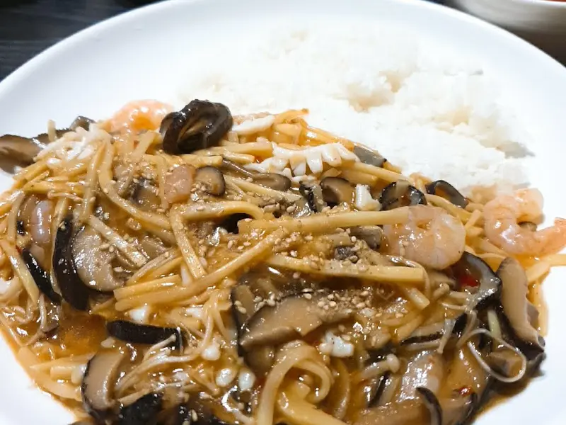 쟁반짜장의 모습