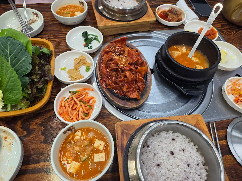 푸짐한 한 상 차림, 보기만 해도 배부르다