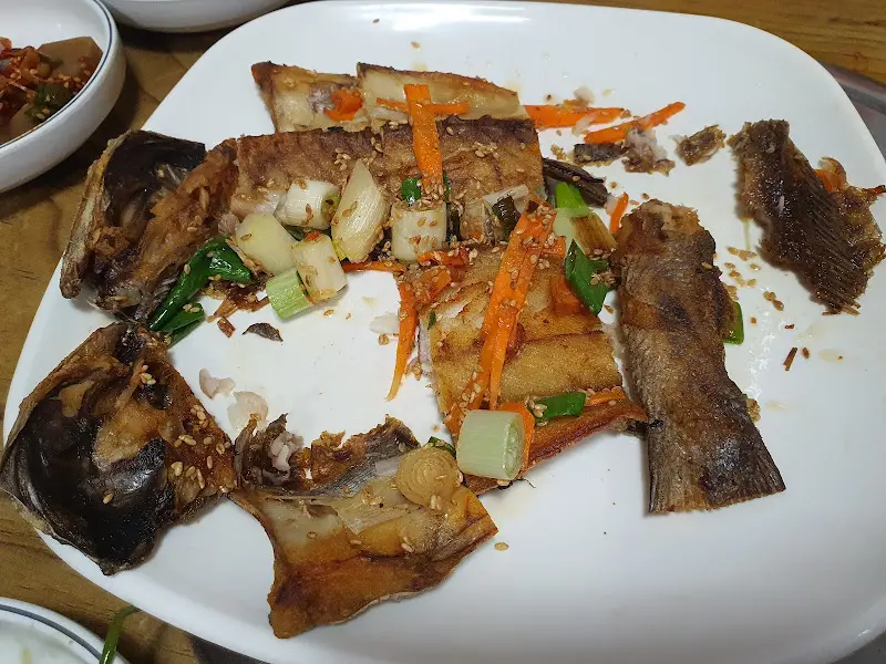 깔끔하게 비워진 접시