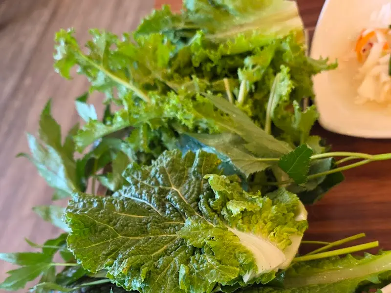 싱싱한 쌈 채소 한가득