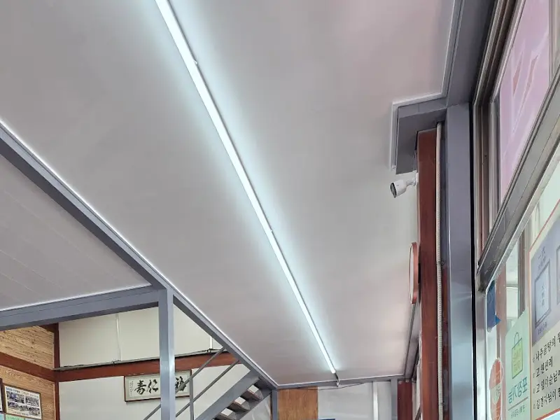 나주곰탕하영집의 깔끔한 외관