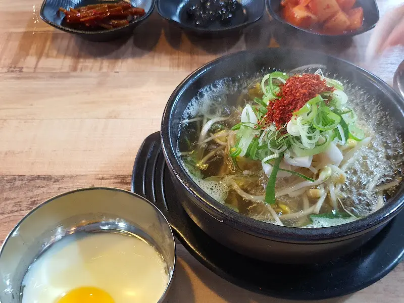 콩나물해장국과 반찬