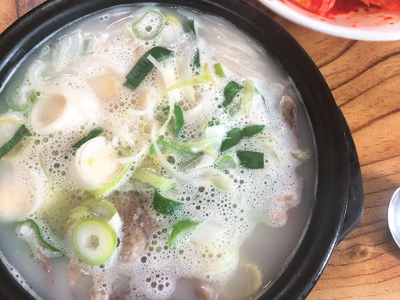 파가 듬뿍 올려진 소머리국밥