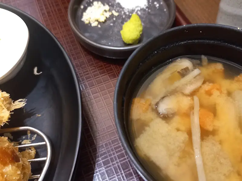 미소장국과 다양한 소스