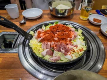 돼지고기의 신세계! 교대역 발골 맛집, 서초집에서 경험한 레전드 모먼트