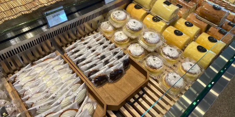 다양한 빵과 디저트