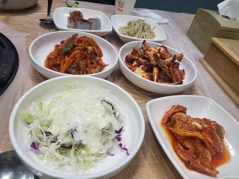 푸짐한 밑반찬 한 상 차림