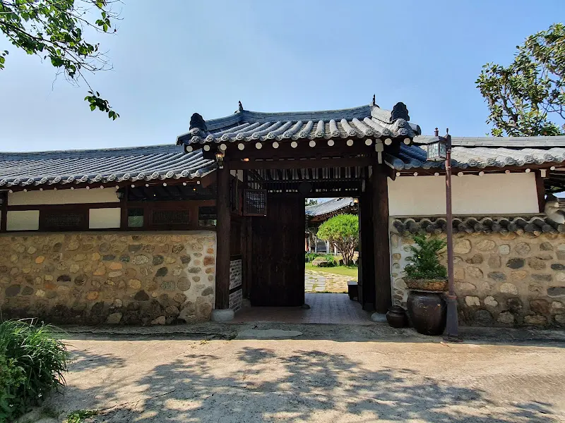 돌담길 한국의 집 외관