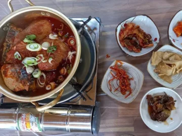 목포에서 발견한 계절의 풍미, 한상차림이 인상적인 맛집 순례기