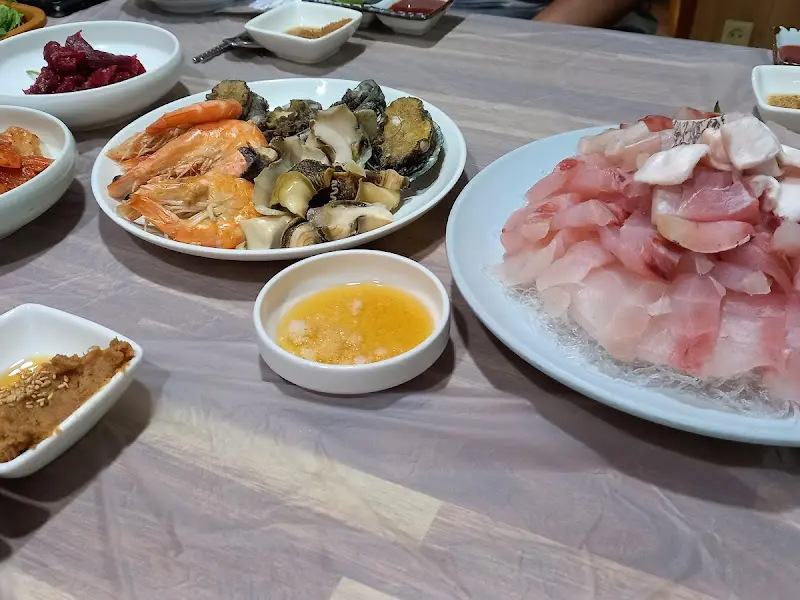 싱싱한 민어회 한 상 차림