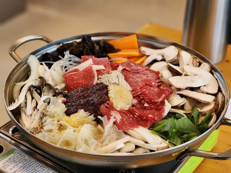 푸짐한 버섯전골