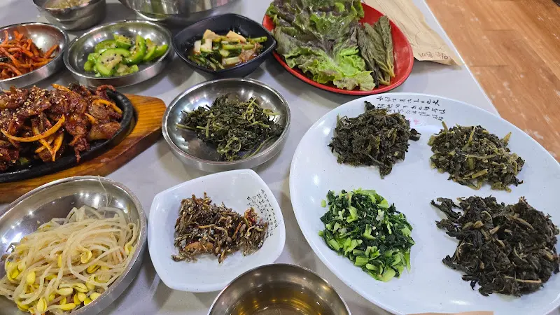 푸짐한 들밥 한 상 차림