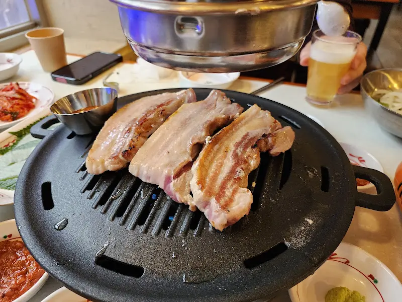 항정살과 밑반찬