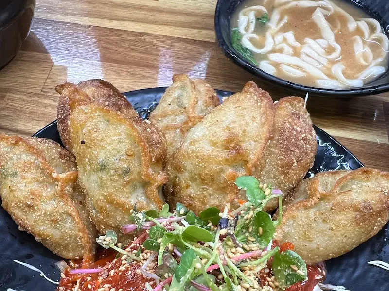 미소본가 스마일칼국수의 비빔만두