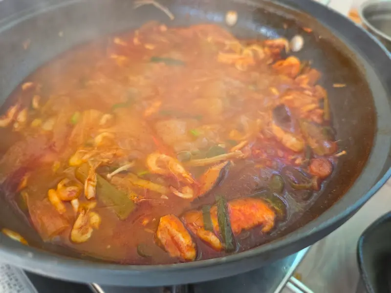 닭볶음탕 조리 모습