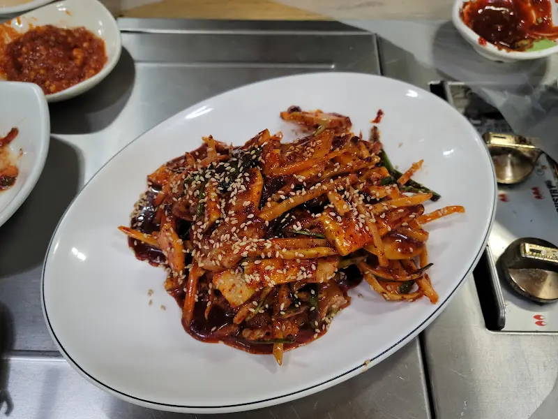 매콤달콤한 회무침