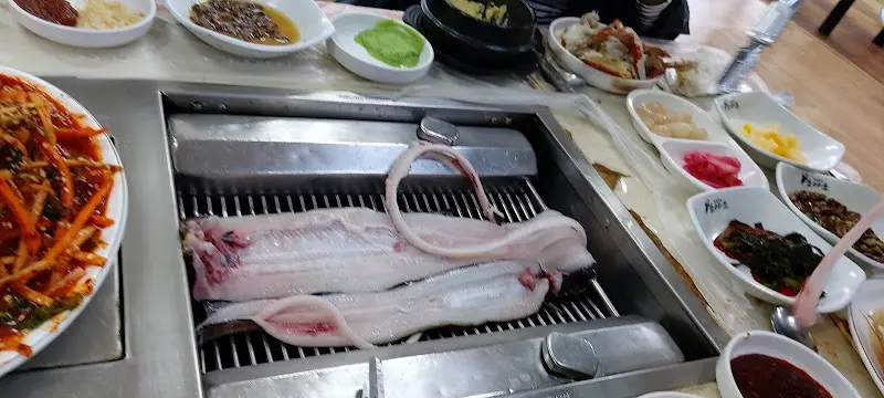 싱싱한 아나고 구이