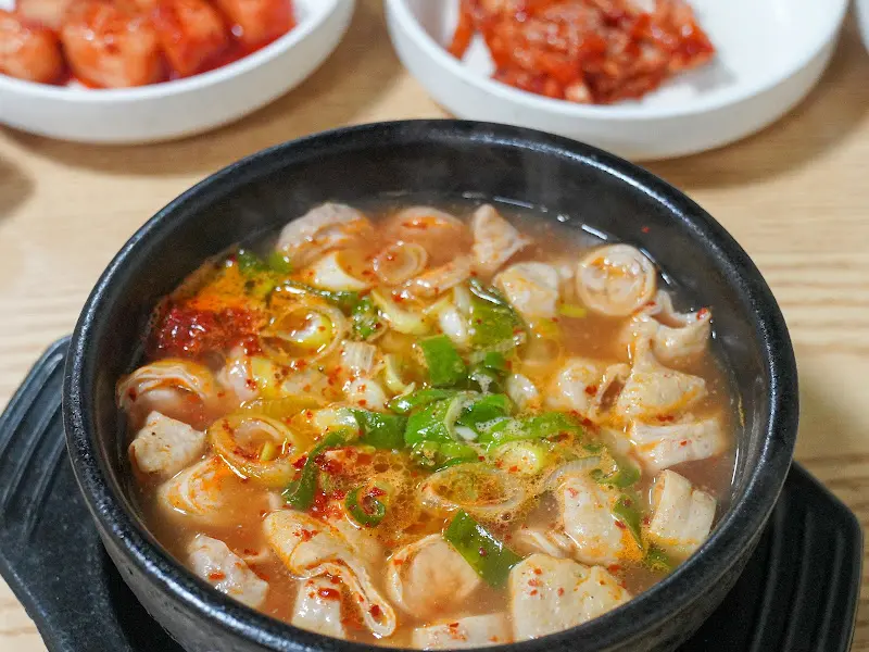 푸짐한 막창국밥