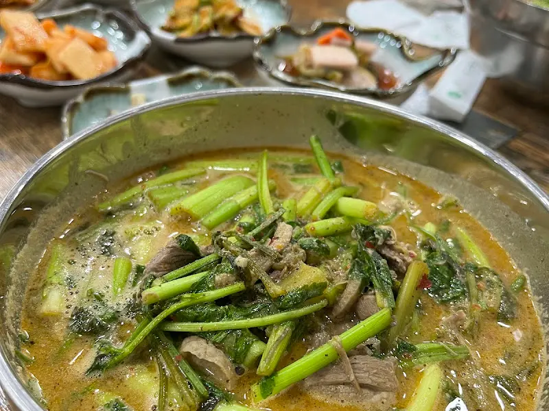 애호박이 가득한 찌개