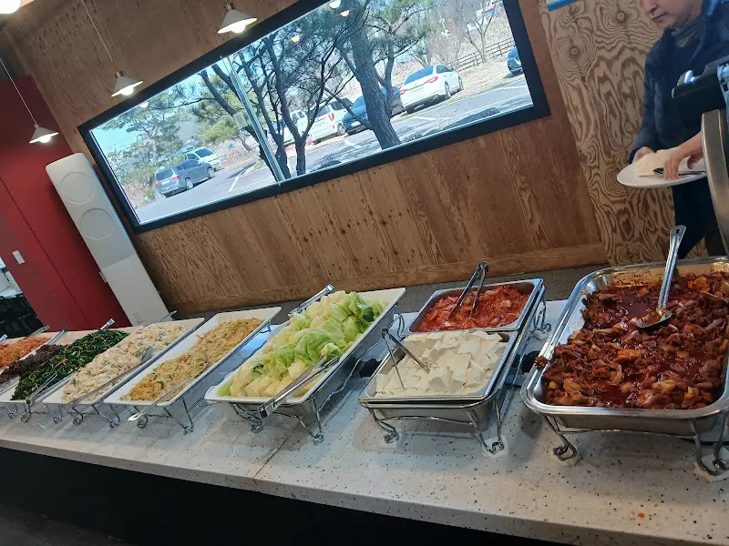 뷔페 음식 진열대