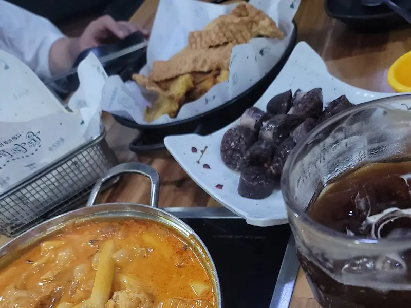 청년다방에서 즐기는 푸짐한 한 상