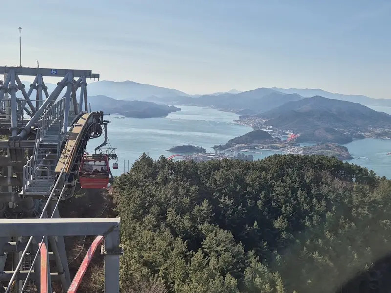 케이블카 종착역 플랫폼