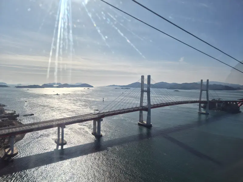 케이블카에서 바라본 창선교의 모습