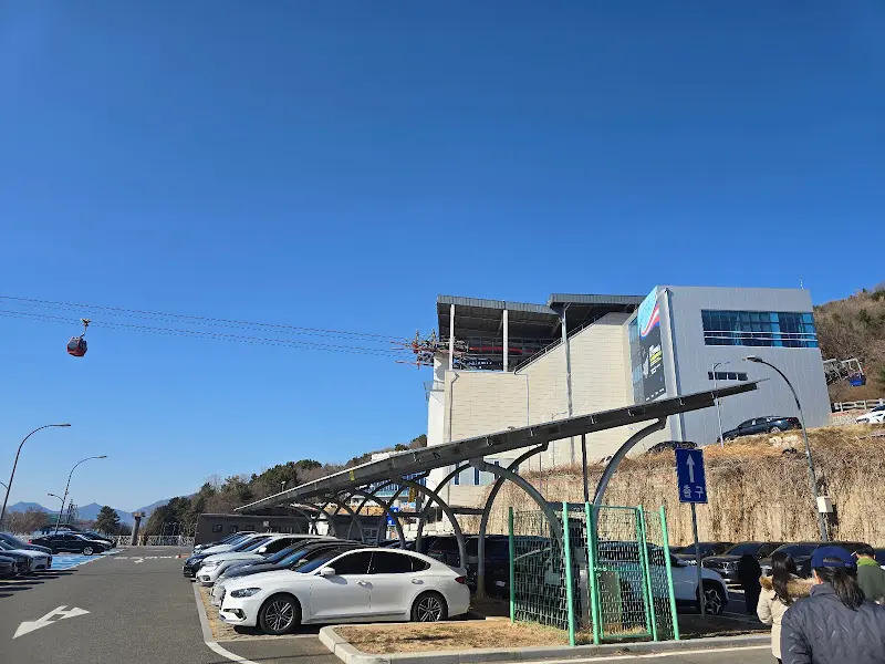 케이블카 탑승장으로 향하는 길