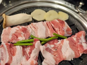 별처럼 빛나는 가성비, 광안동 대표님숯불갈비에서 찾은 수영역 최고의 돼지갈비 맛집