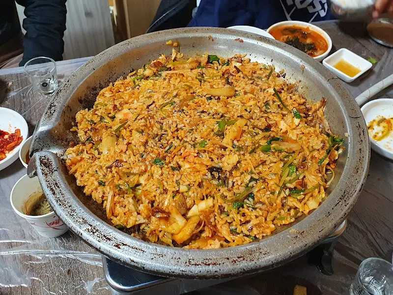 볶음밥 완성된 모습