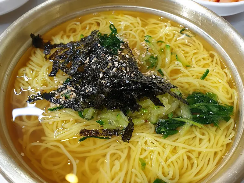 잔치국수 클로즈업