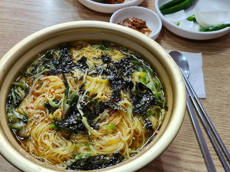 푸짐한 잔치국수 한 상