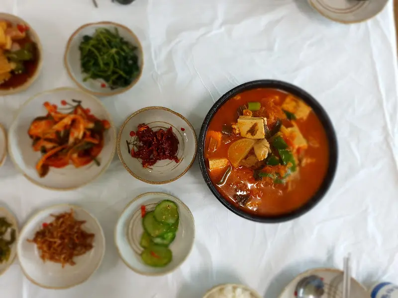 얼큰하고 시원한 된장찌개