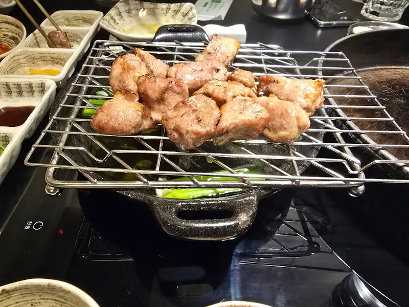 맛있게 구워진 돼지고기
