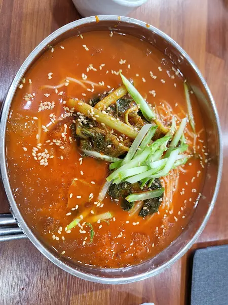 여주술반 비빔국수 클로즈업