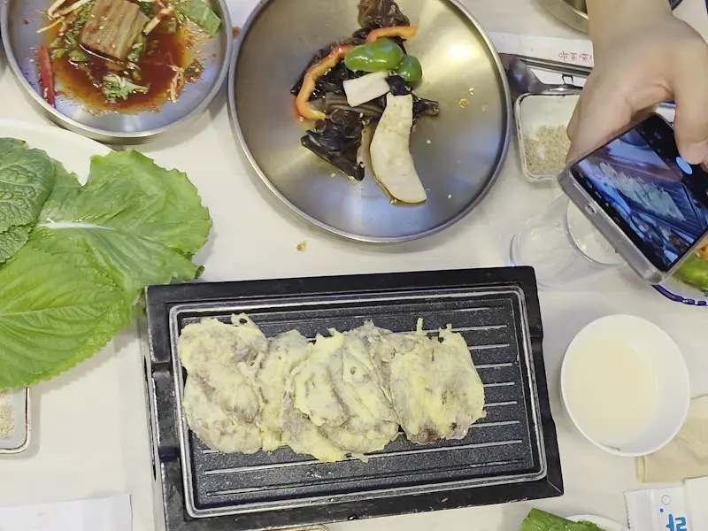 화로 위에서 구워지는 육전