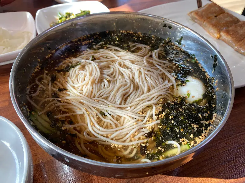 물 막국수 근접샷