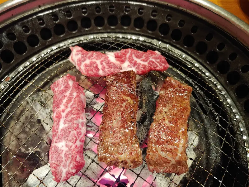 불판 위의 고기