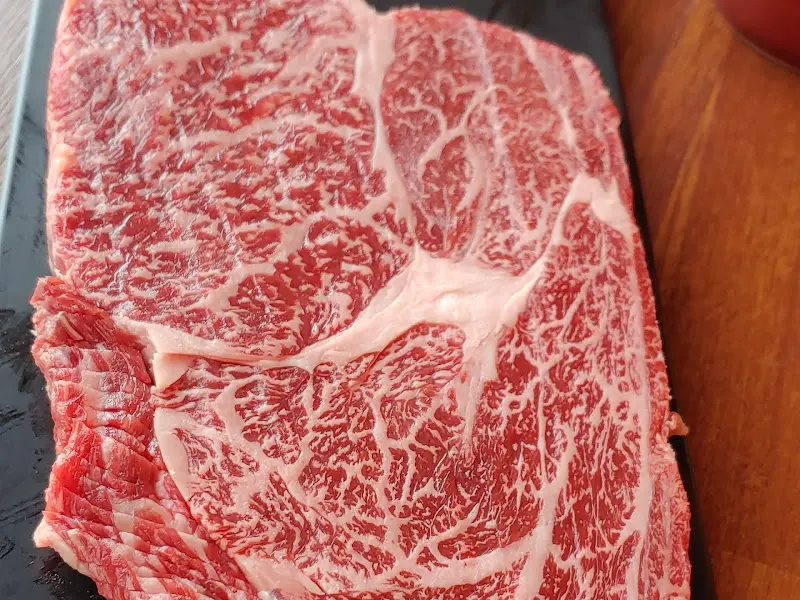 마블링이 선명한 고기