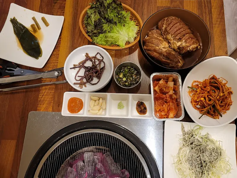 돼지갈비 한 상 차림