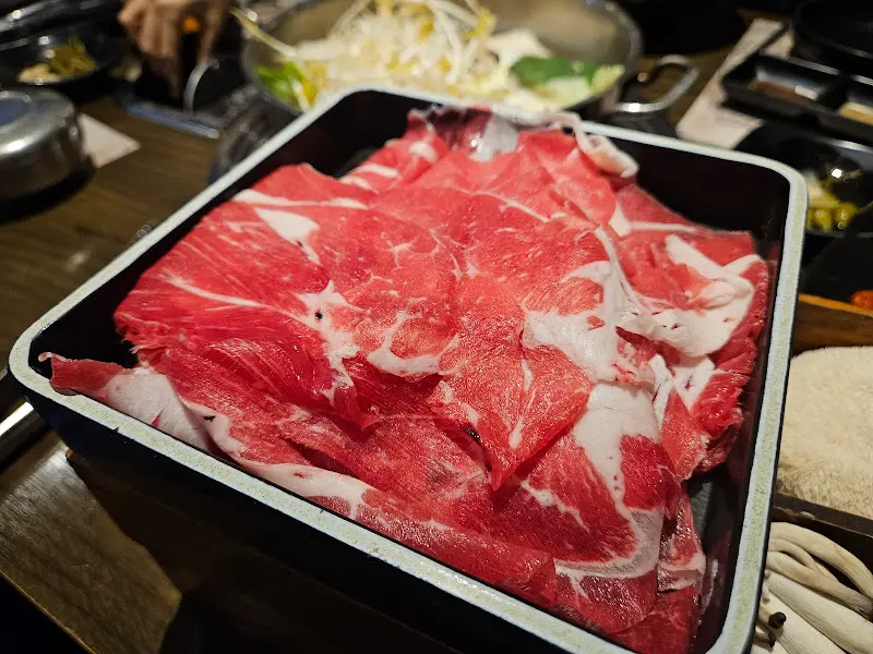 신선한 소고기 샤브샤브