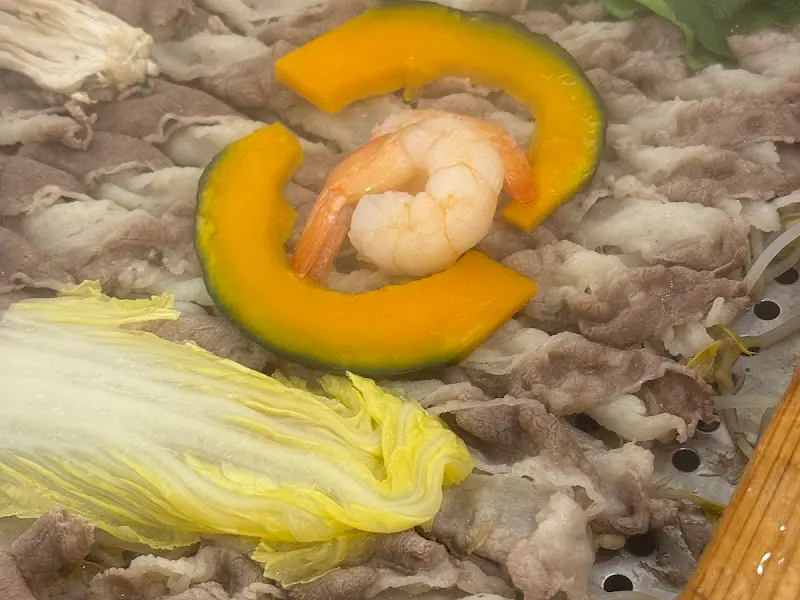 편백찜 속 재료들