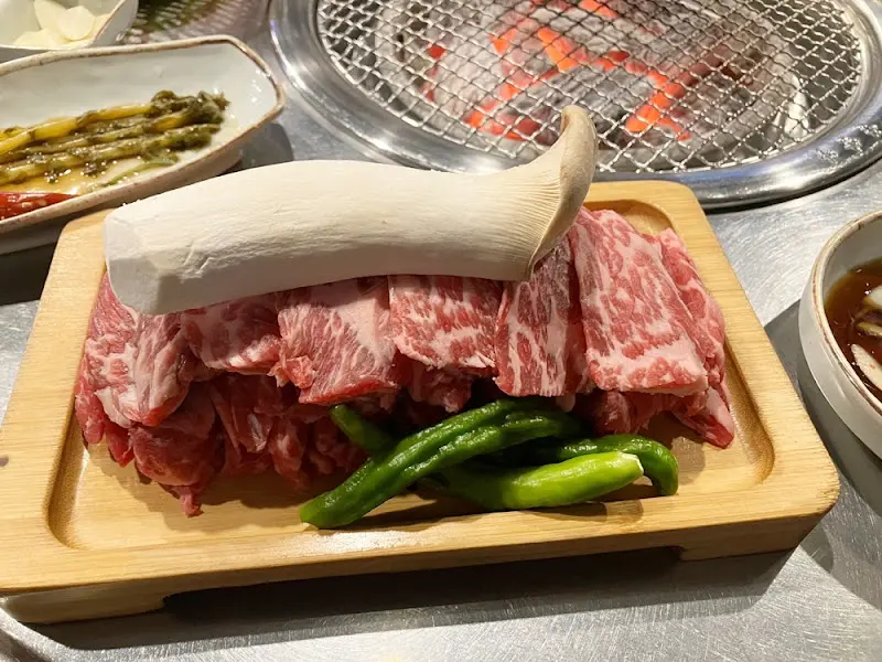 정갈하게 담겨 나온 밑반찬들