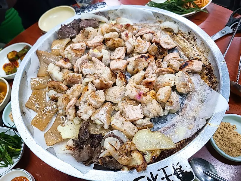 노릇노릇 익어가는 곱창