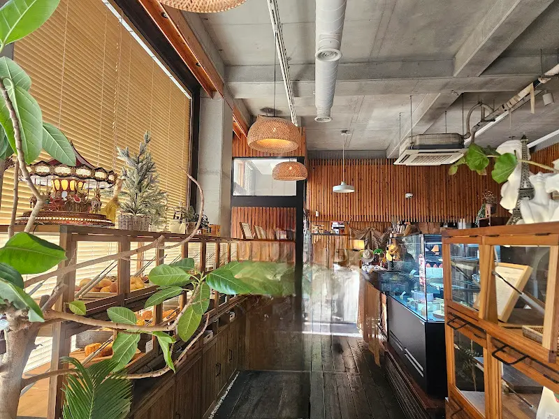 카페 내부 인테리어