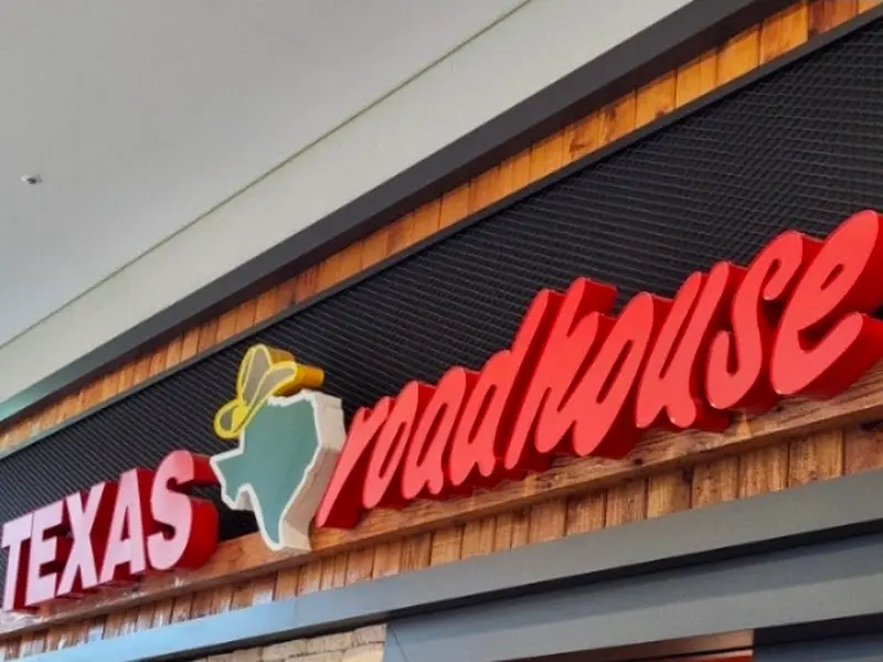 텍사스로드하우스 외부 간판