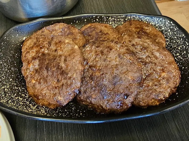 육즙 가득한 떡갈비