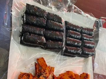 통영 여행 중 발견한 숨겨진 충무김밥 맛집, 여기 진짜 레전드다!