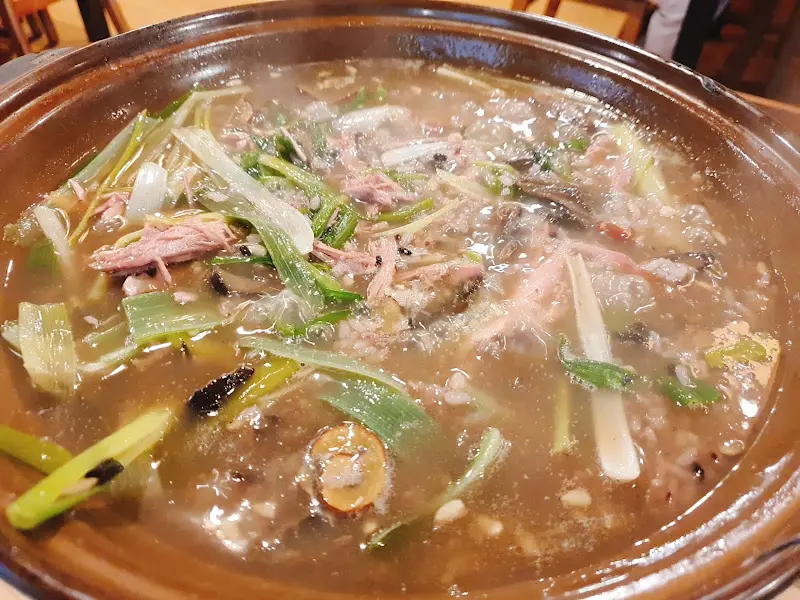 능이오리백숙 국물