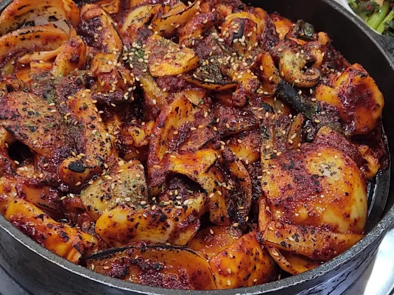 매콤한 갑오징어 불고기